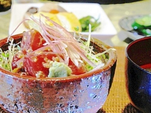 醤油麹で漬けておくだけ～の簡単マグロ漬け丼